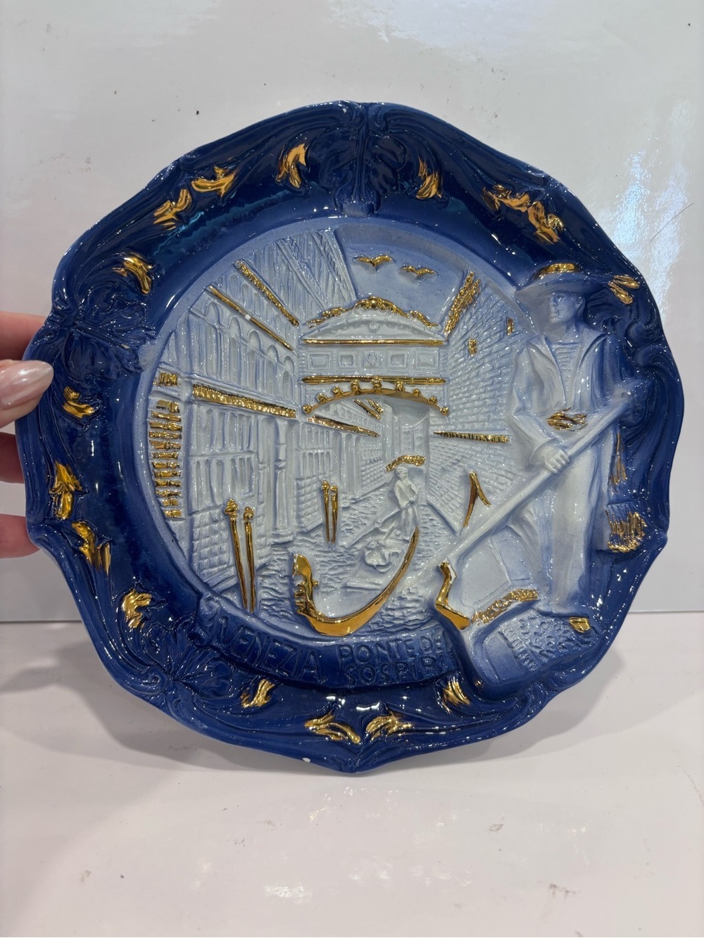 Venice (Venezia) souvenir wall plaque/charger made in Italy 9”- Cobalt Blue/gold